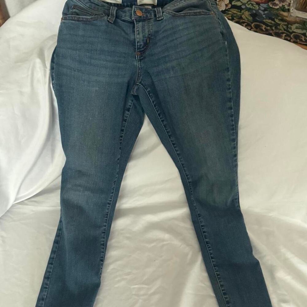 Universal thread blue skinny jeans